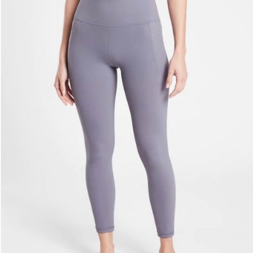 Athleta Salutation Stash 7/8 Tight in Tempest Violet NWOT Size M